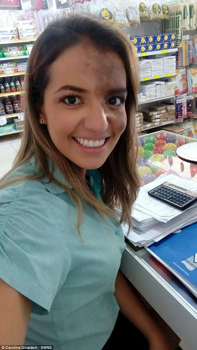 Carolina bu şekilde işe bile gitmiş!