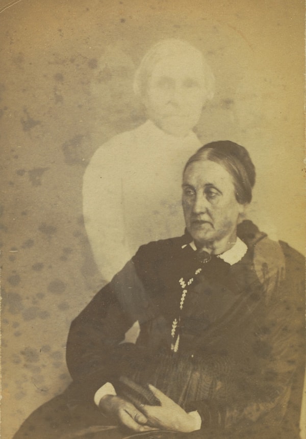 8. Фотограф призраков