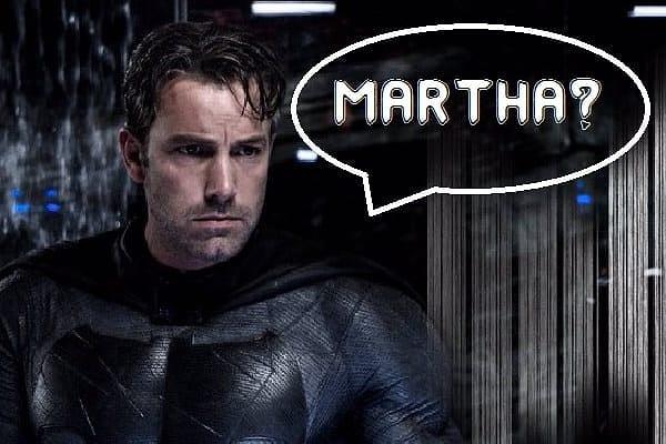 14. "Biriyle dövüşüyordum, daha sonra annesinin isminin Martha olduğunu öğrendik." repliği, Batman v Superman'de iki karakterin de annelerinin isimlerinin Martha olduğunu öğrendikleri sahneye bir göndermeydi.
