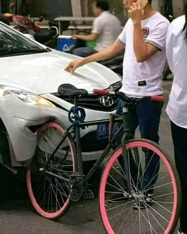 16. Китайская машина vs. немецкий велосипед