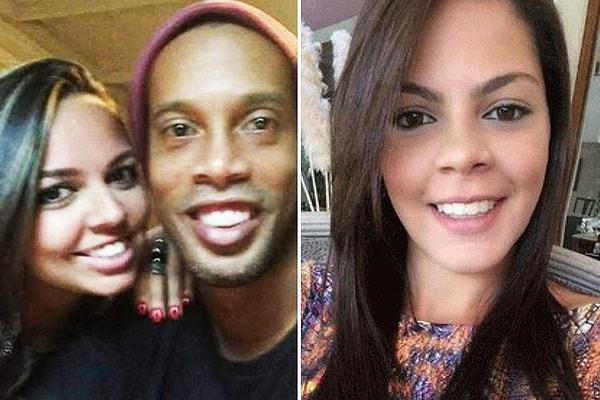 İki kadının aralık ayından bu yana Ronaldinho'nun Rio de Janeiro'daki lüks evinde beraber kaldıkları ve iyi anlaştıkları belirtilen haberde,