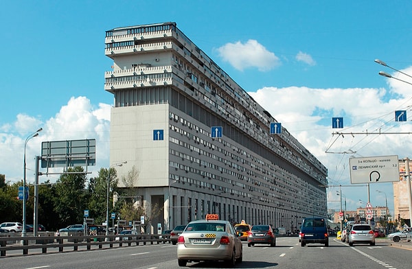 10. Жилое здание у станции метро Тульская (Москва)