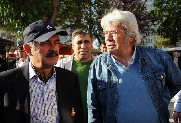 1. Cüneyt Arkın ile Eskişehir Büyükşehir Belediye Başkanı Yılmaz Büyükerşen okuldan arkadaştır.