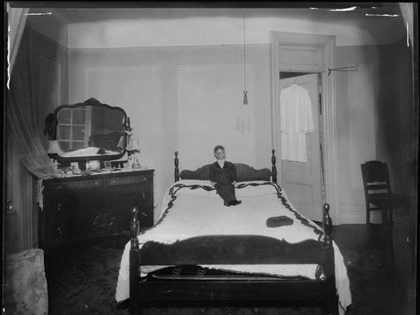 1. Чем вы обычно занимаетесь перед сном?