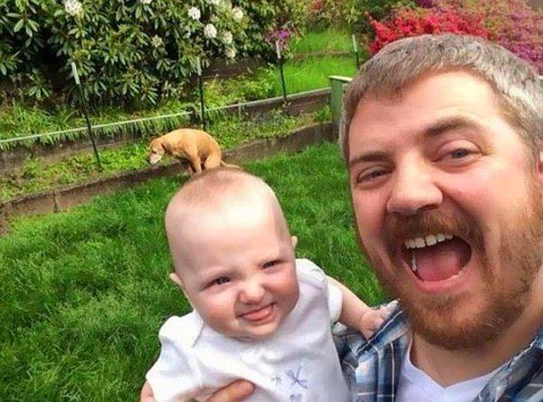 8. Bir baba, bir oğul ve bir köpeğin selfie hikayesi...