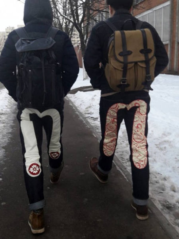 6. Когда так долго протирал штаны в школе, что тебе понадобилась огромная заплатка, чтобы их починить