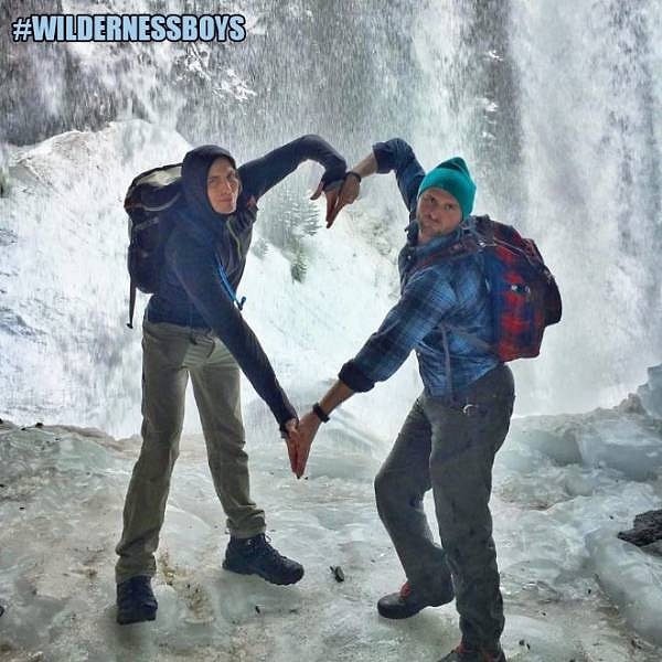 12. Мальчики в походе