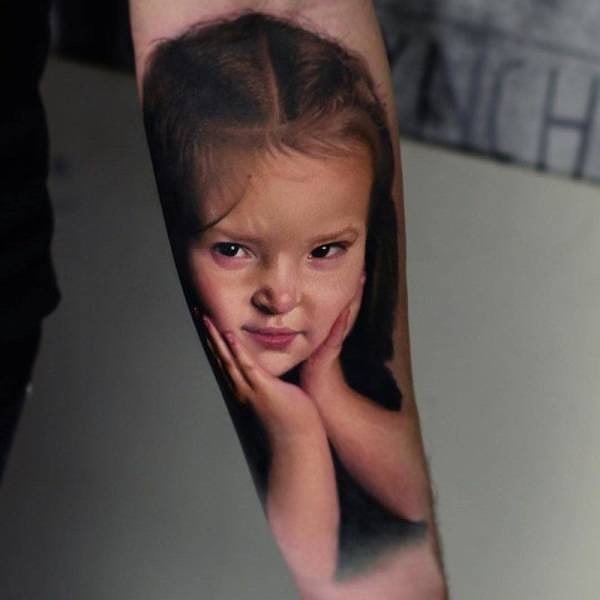 13. Теперь фото дочери можно не носить в бумажнике