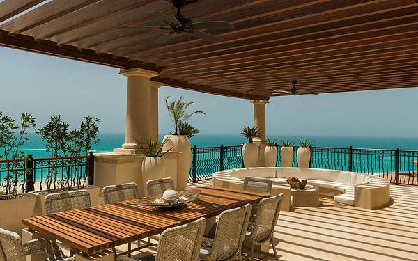 Да это же самый дешевый номер из нашего списка!