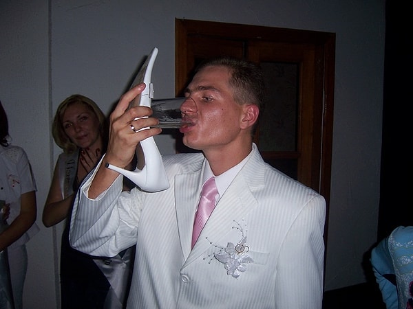 1. Готовьтесь к тому, что вам придётся много пить