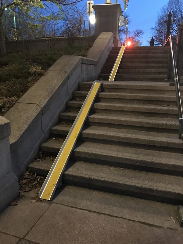 6. А лестницы этого города имеют специальный пандус для велосипедов