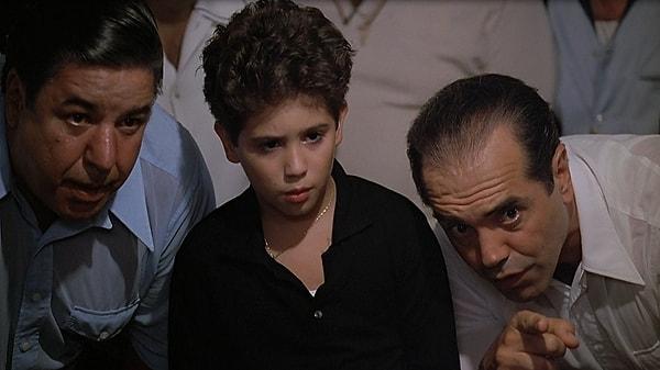 18. A Bronx Tale (1993) | IMDb: 7,8