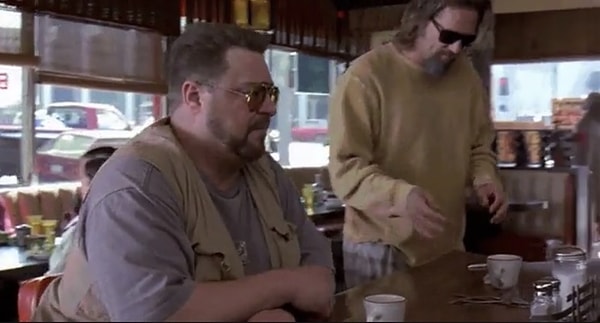 10. Когда Джеффри "Чувак" Лебовски хочет расплатиться за кофе, то он находит в кармане лишь скрученный косяк.