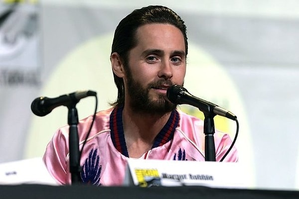 2. Джаред Лето одевается, как дрэг-квин