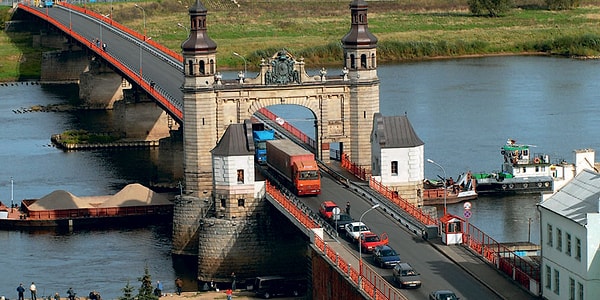 2. Тильзит - так до 1946 года назывался этот самый северный город в Калининградской области. Именно здесь в 1807 году был подписан мирный договор между Россией и Францией. А как сейчас именуют этот населенный пункт?