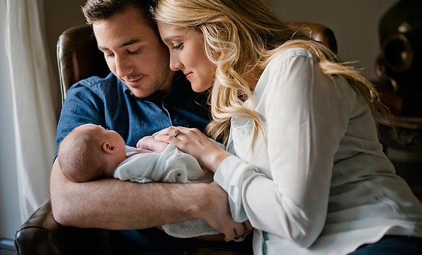 1. "Monsieur" - форма обращения к...