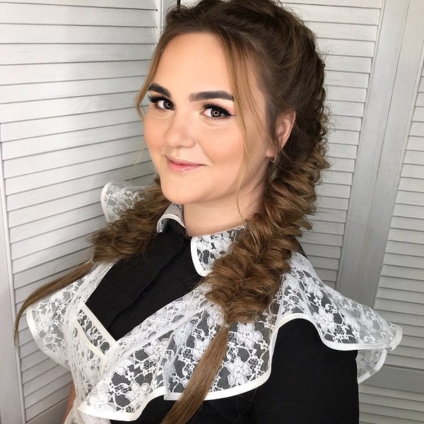 4. Куда же на этот праздник без профессионального макияжа?