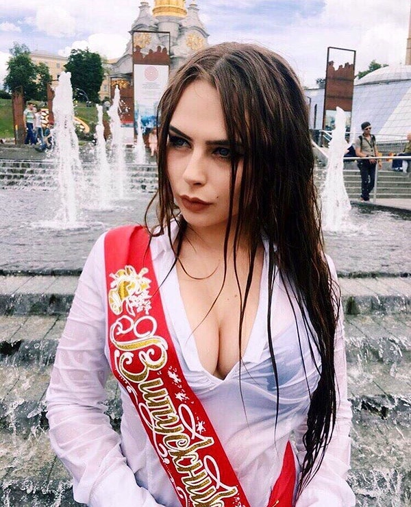 9. Да, старшеклассницы уже не такие, как были раньше...