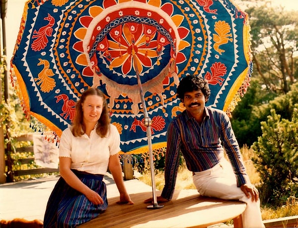 3. Молодой художник, сильно разнервничавшись, не смог достойно изобразить молодую девушку, поэтому он попросил ее прийти еще раз.