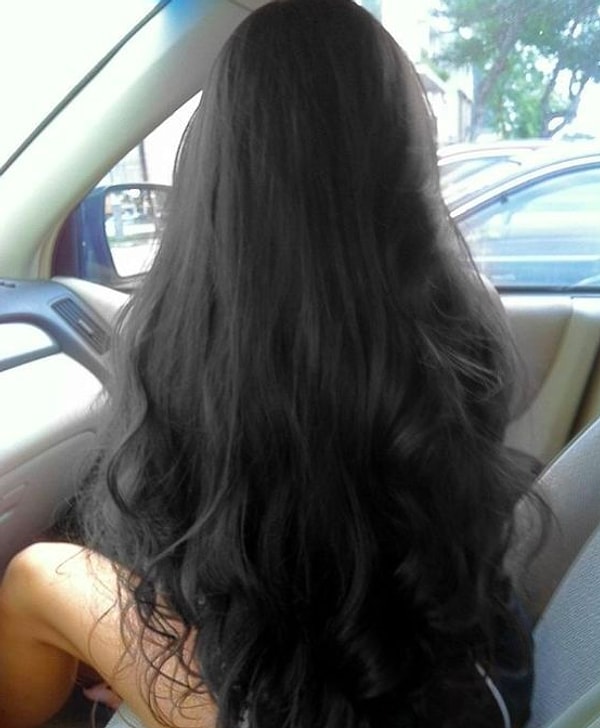 13. В диаметре волос женщины в два раза тоньше волоса мужчины.