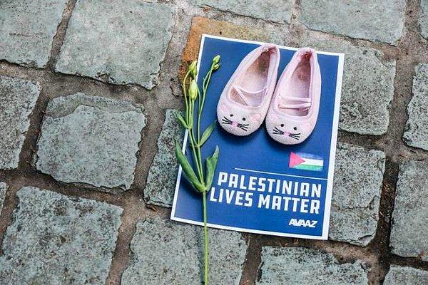 'Filistinlilerin Hayatı Önemlidir' adlı eylemde Filistinlilerin yaşam hakkının korunması mesajı verilerek İsrail'e boykot çağrısında bulunuldu.