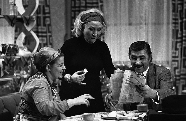 2. TRT her gün yayın yapmaya başlamamıştı.