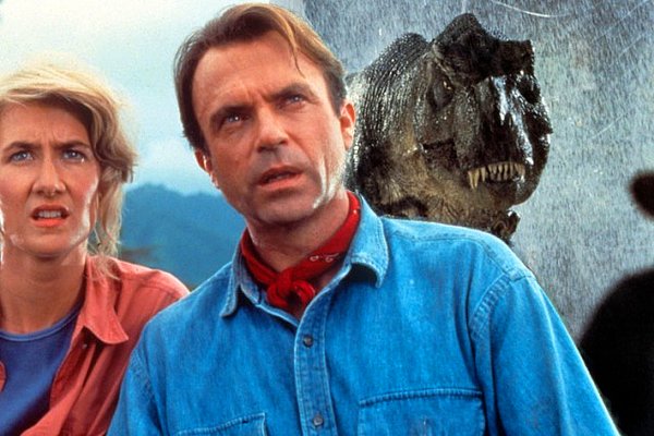 10. Jurassic Park filminde Sam Neill ve Laura Dern arasında yaklaşık 20 yıllık bir yaş farkı var. Filmde, Laura sadece 26 yaşındaydı.