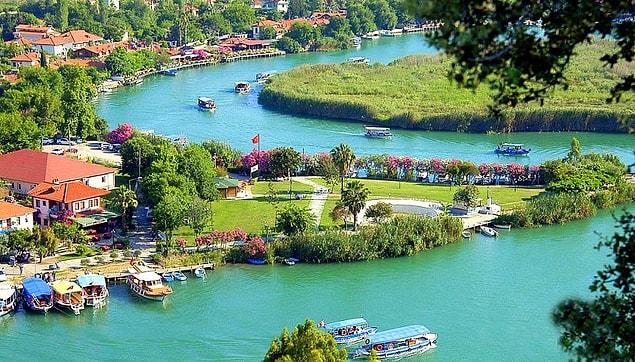 "Türkiye’nin En İyi İşi" projesiyle seçilecek bir kişi, 1 ay boyunca gezip tatil deneyimlerini sosyal medya aracılığı ile paylaşacak.