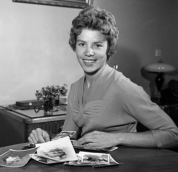 1. Узнаете эту спортсменку?