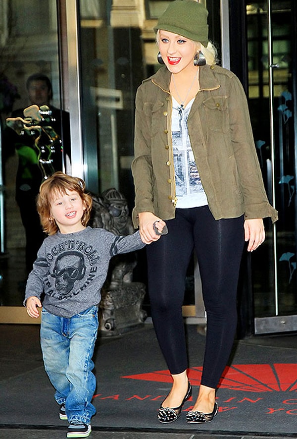 1. Кристина Агилера и сын Макс Лайрон Брэтман