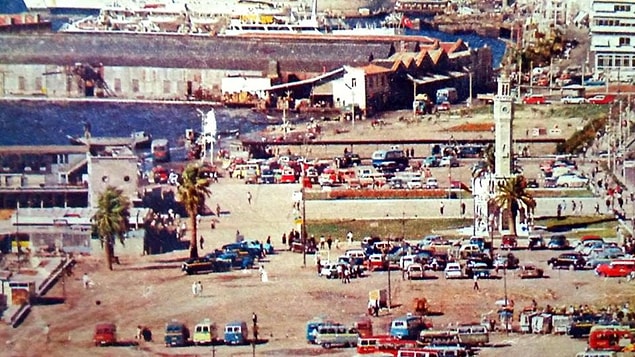 10. Bedava otopark hizmetinin sunulduğu zamanlarda Konak Meydanı (1960'lar)