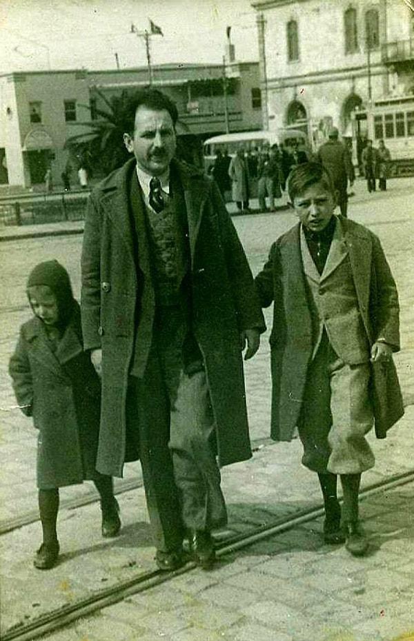 14. Oğullarıyla bir baba, Konak (1950'ler)