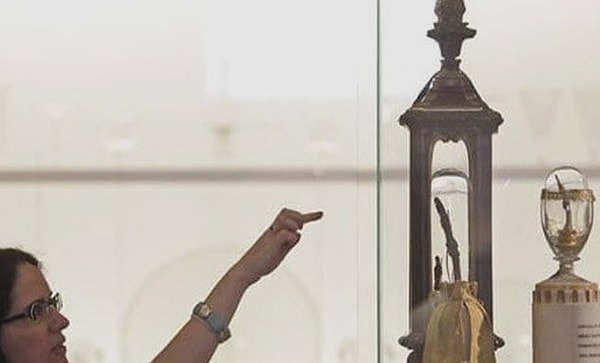 6. Три пальца и зуб Галилео Галилея