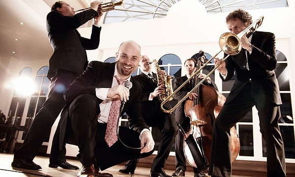 3. Кто бы выступал на вашей свадьбе?