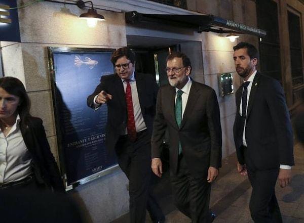 Rajoy hakkında güven oyu yoklamasına giden süreç, lideri olduğu Halk Partisi'ne yöneltilen yolsuzluk suçlamalarıyla başladı.
