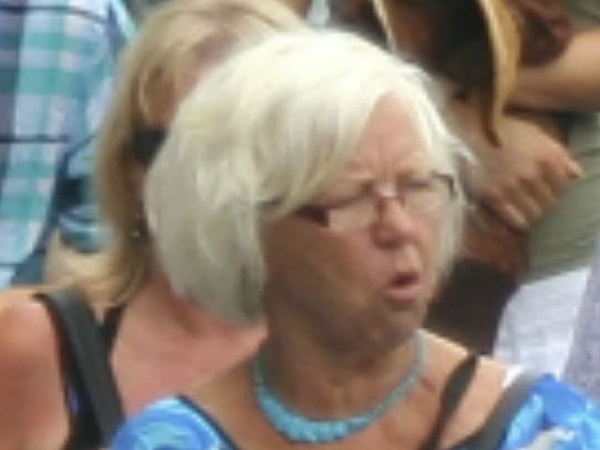 Теперь запомните лицо этой дамы: