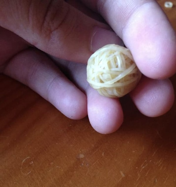 12. Быть может, у вас даже есть шарик-коллекция таковых 😝