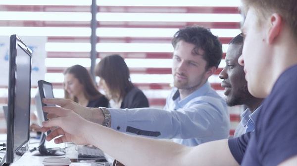 14. На работе вы чаще чувствуете себя человеком, чем ресурсом?