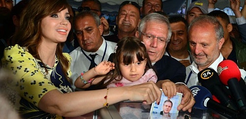 Ülker Stadı'nda yapılan tarihi kongrede kullanılan oyların 20 bin 736'sı geçerli sayıldı.