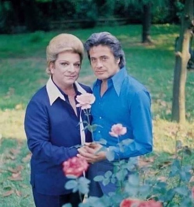 4. Mutlu aile tablosu gibi fotoğraf...