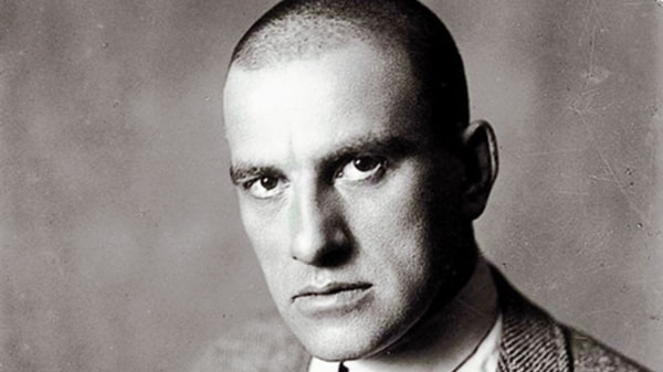 ВЛАДИМИР МАЯКОВСКИЙ