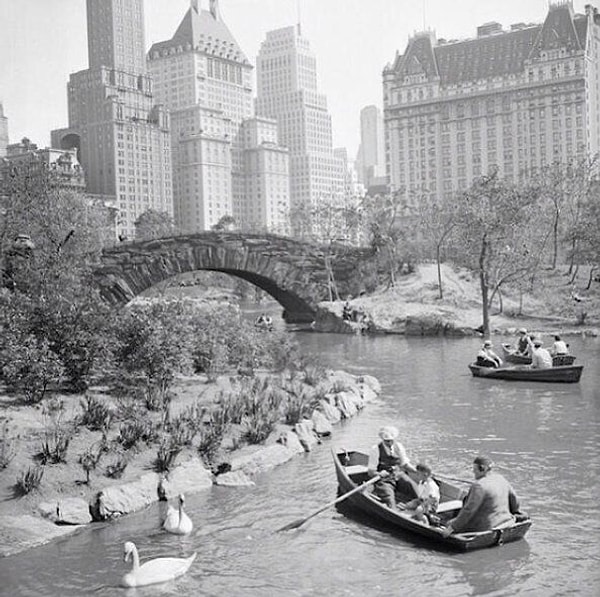 29. New York Central Park, 1933