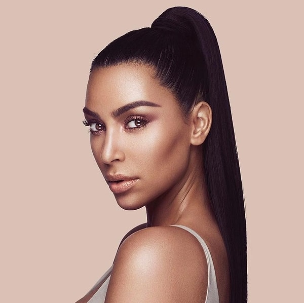 1. Ким Кардашян