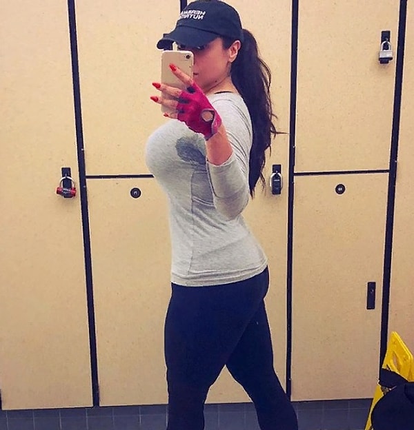 9. «Я всегда была полной и не занималась спортом, потому что стеснялась себя. Меня задирали в школе и я еще больше начинала заедать стресс».