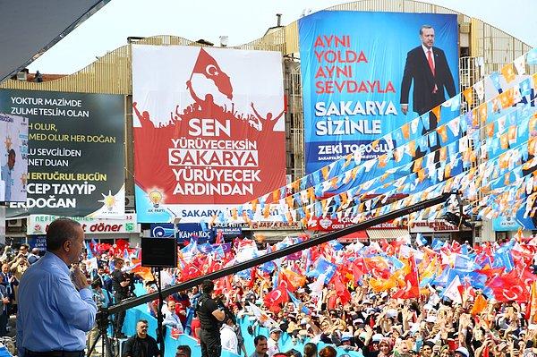 Cumhurbaşkanı Erdoğan Sakarya'da AKP'nin bu döneme kadar yaptığı icraatlardan bahsetti.