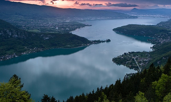 5. Какая русская река является самой большой в Европе?