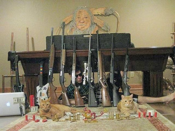 21. Стволы, деньги и киски. Что еще надо для счастья настоящему мужики?