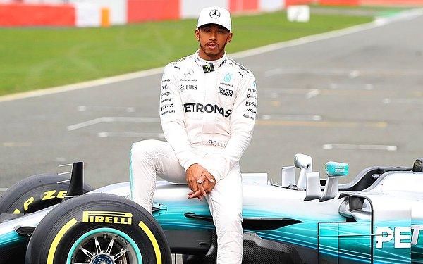 12. Lewis Hamilton / Yarış Pilotu - [51 milyon $]