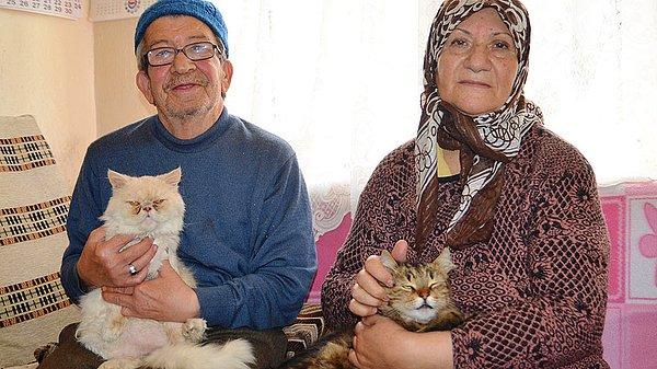 Tanıştıralım efendim: Kütahya'da yaşayan dünya güzeli Gümüşçeyrek ailesi. Murat Amca 74, Hatice Teyze ise 64 yaşında. Hayatlarını değiştiren şey ise çöpün yanında bulunan bir karton!