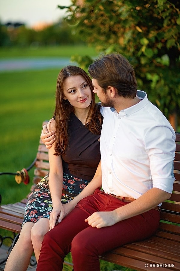 2. Объятия практически без контакта